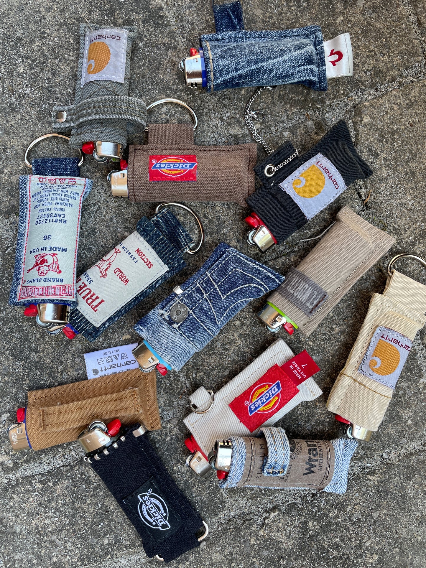 "TRUE RELIGION" Lighter Sleeve