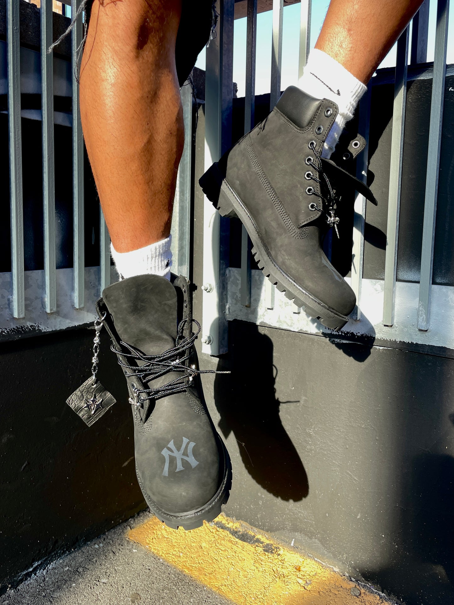 "ONYX" Custom Timberland Boots