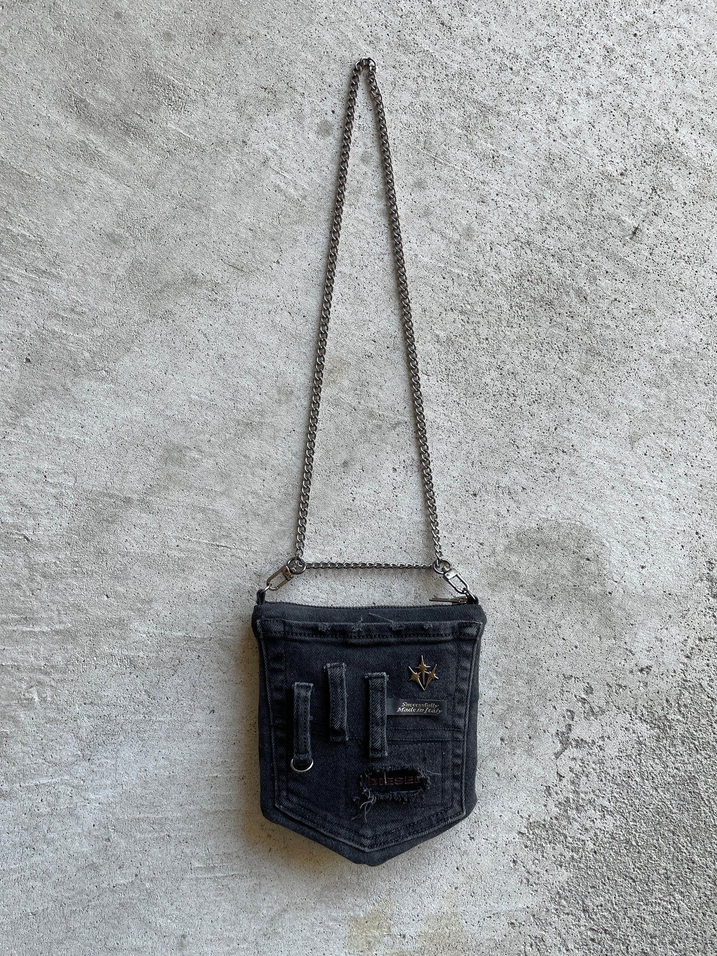 DIESEL POCKET SHOULDER BAG - Visions of Humanity