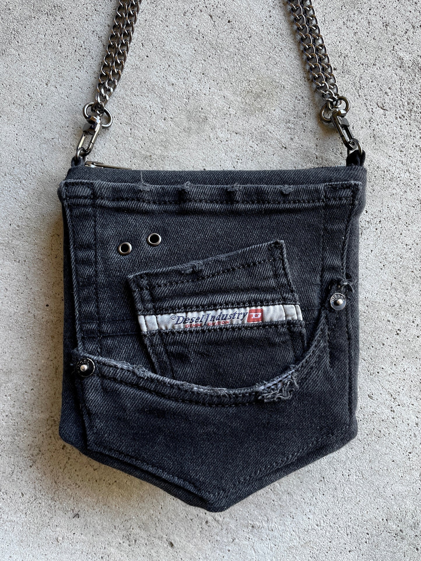 DIESEL POCKET SHOULDER BAG - Visions of Humanity
