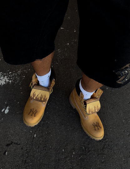 SAMPLE TIMBS (US 10.5)