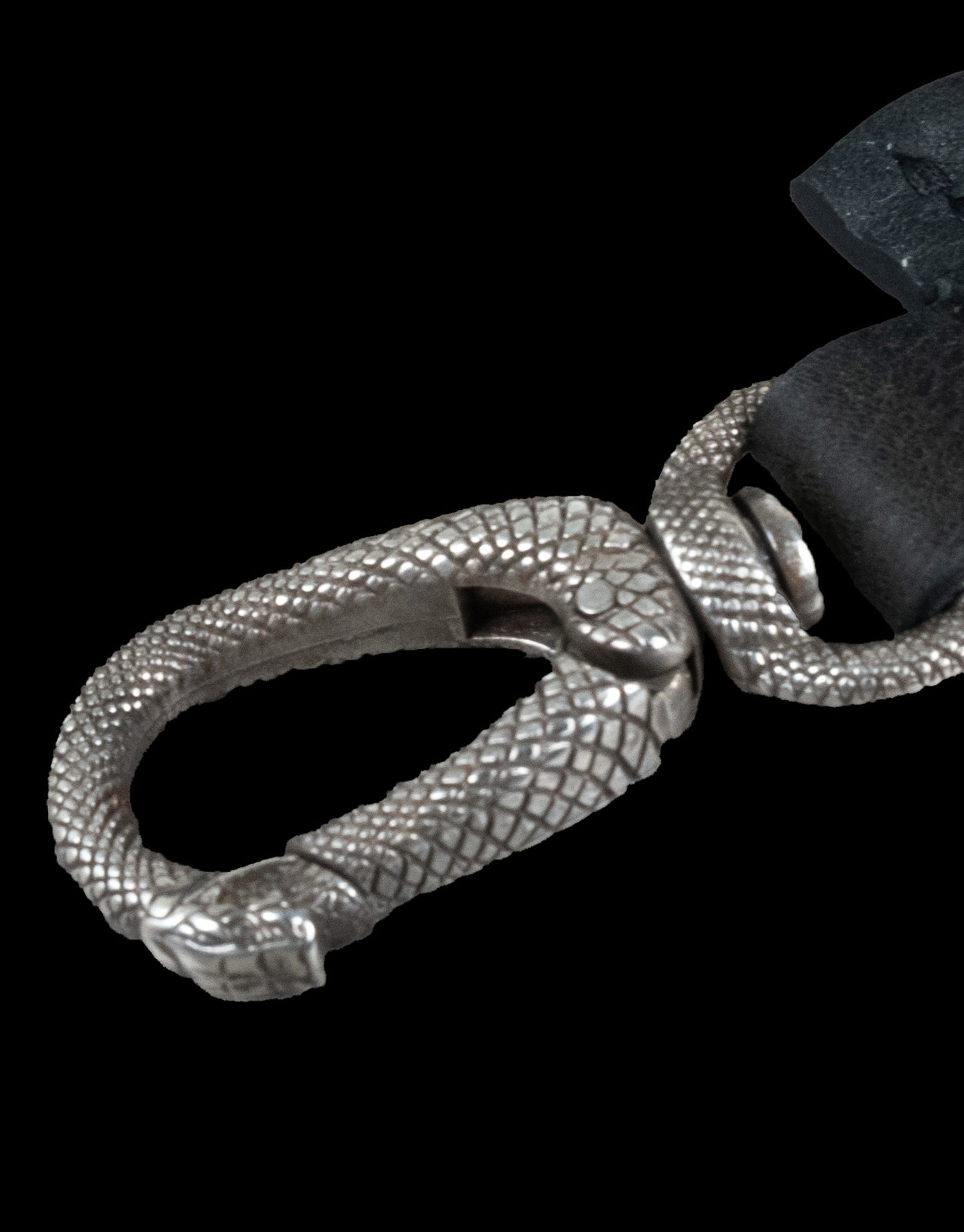 "MOTO" BIC Lighter Sleeve 02
