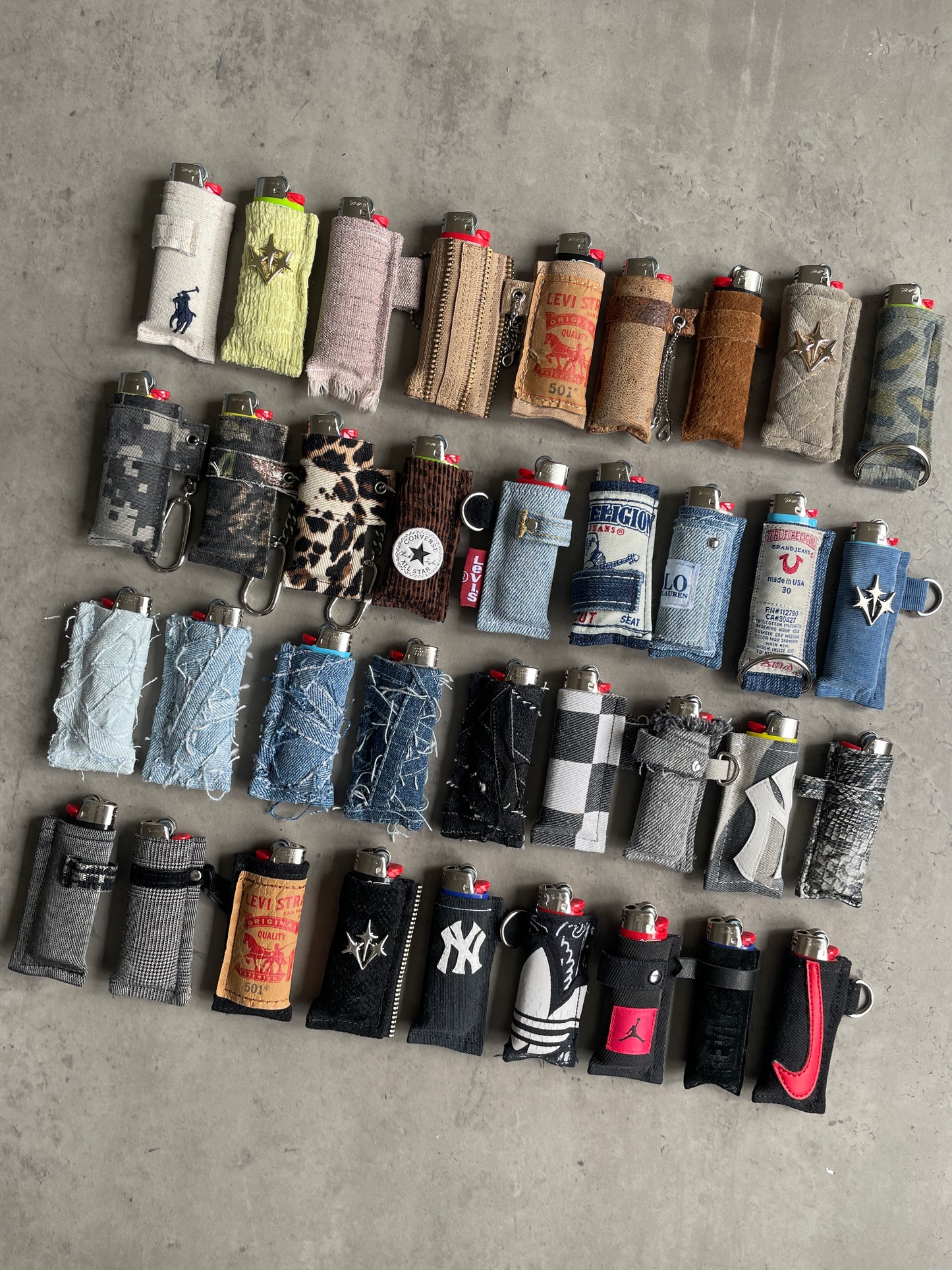 "2002" BIC LIGHTER SLEEVE